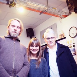 Nadine (M.) mit Jens Balzer und Tobi Müller im FluxFM-Studio (Foto: R. Kranz)