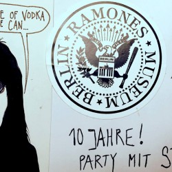 Happy Birthday, liebes Ramones Museum!