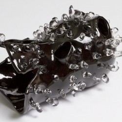 Ali Kaaf: Helmet N 5. 2011. glassblowing. 51 × 35 × 37 cm. Mukilteo, Washington