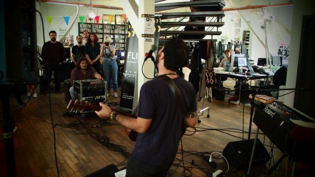 Abu live beim FluxFM MorningShowcase (Foto: Fabian Broicher)