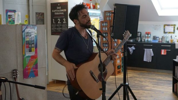 Abu live beim FluxFM MorningShowcase (Foto: Nina Maul)