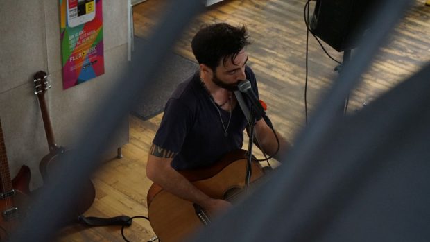 Abu live beim FluxFM MorningShowcase (Foto: Nina Maul)