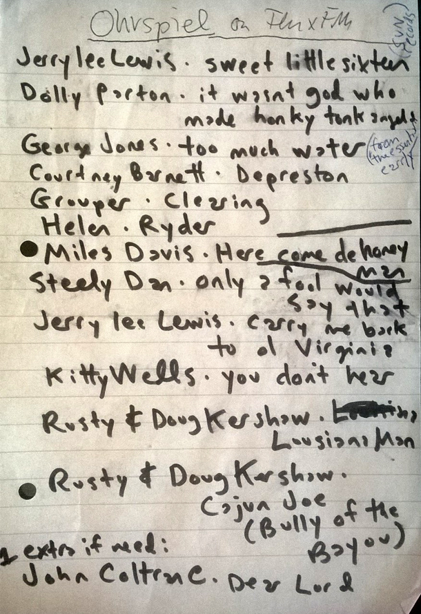 Handgeschriebene Tracklist fürs Ohrspiel von Kurt Vile