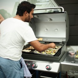 Der namensgebende Grill für die BBQ Session im Einsatz (Foto: Nina Maul)