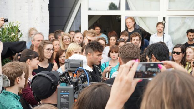 Letzte Zugabe im Publikum (Foto: Fabian Broicher)