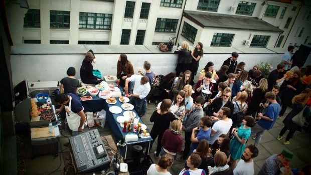 Die Dachterrasse von oben (Foto: Sophie Euler)