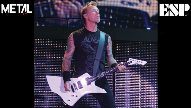James Hetfield von Metallica mit seiner ESP Snakebyte-E-Gitarre