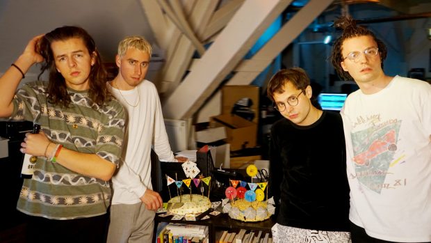 Bilderbuch mit den Snacks für die Latenight Show. (Foto: Sophie Euler)