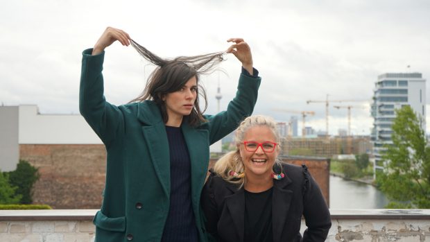 Nora Tschirner und Taryn Brumfitt (Foto: Constanze Kaul)