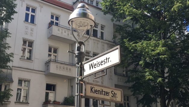 Das Kiezleben in der Weisestraße Ecke Kienitzer Straße in Neukölln (Foto: Aysche Wesche)