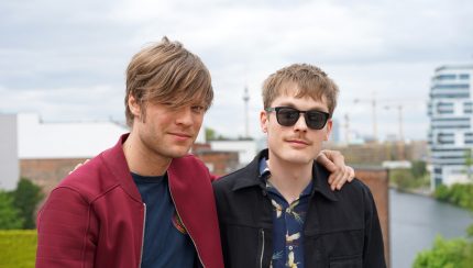 Björn Dixgård (l.) und Jens Siverstedt (r.) von Mando Diao (Foto: Sophie Euler)