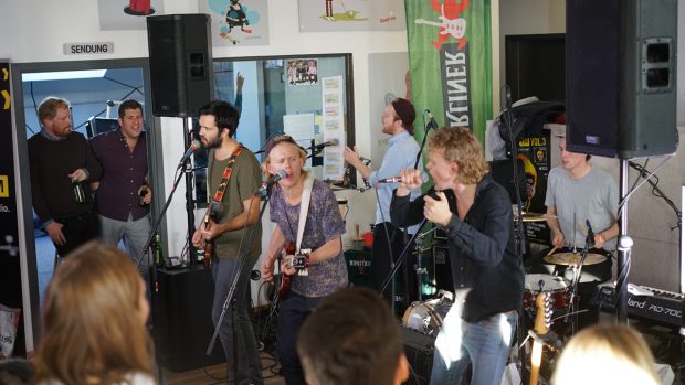 MorningShowcase am Nachmittag mit Kakkmaddafakka, 14. September 2017 in der FluxFM-Redaktion (Foto: Jamal Ali)