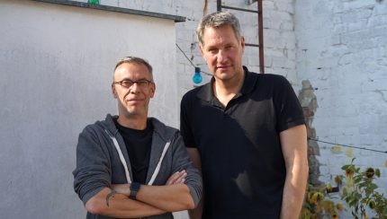 Kettcar-Sänger Marcus Wiebusch (r.) und Johnny Haeusler (l.) (Foto: Nina Maul)