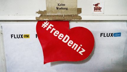 Schickt uns eure Liebesbriefe für Deniz Yücel!