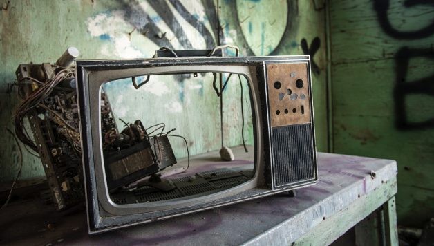 TV-Formate so ausrangiert wie dieser Fernseher (Foto: unsplash.com)