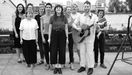 Phia und der Dienstag Choir auf der FluxFM Dachterasse (Foto: Winson)